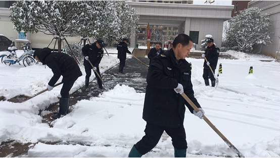 常德市康都物業(yè)服務(wù)有限公司,常德保安服務(wù)公司,保潔服務(wù),綠化服務(wù),搬運服務(wù),墻外高空清洗服務(wù)